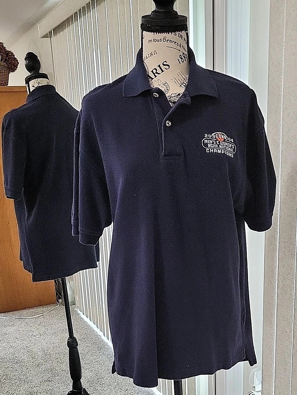 IZOD UConn 2004 National Champions Polo Shirt Blue Small